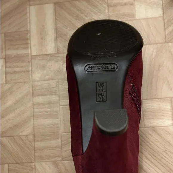 AEROSOLES Rich Red Heeled Shoes - Picture 6 of 6